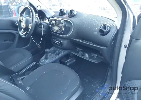 2016 Smart Fortwo Passion from USA, damaged, VIN WMEFJ5DA1GK061459